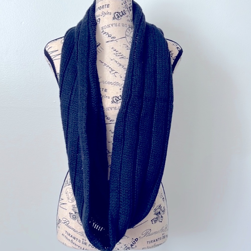 Host Pick Abercrombie & Fitch Infinite Dark Navy Scarf